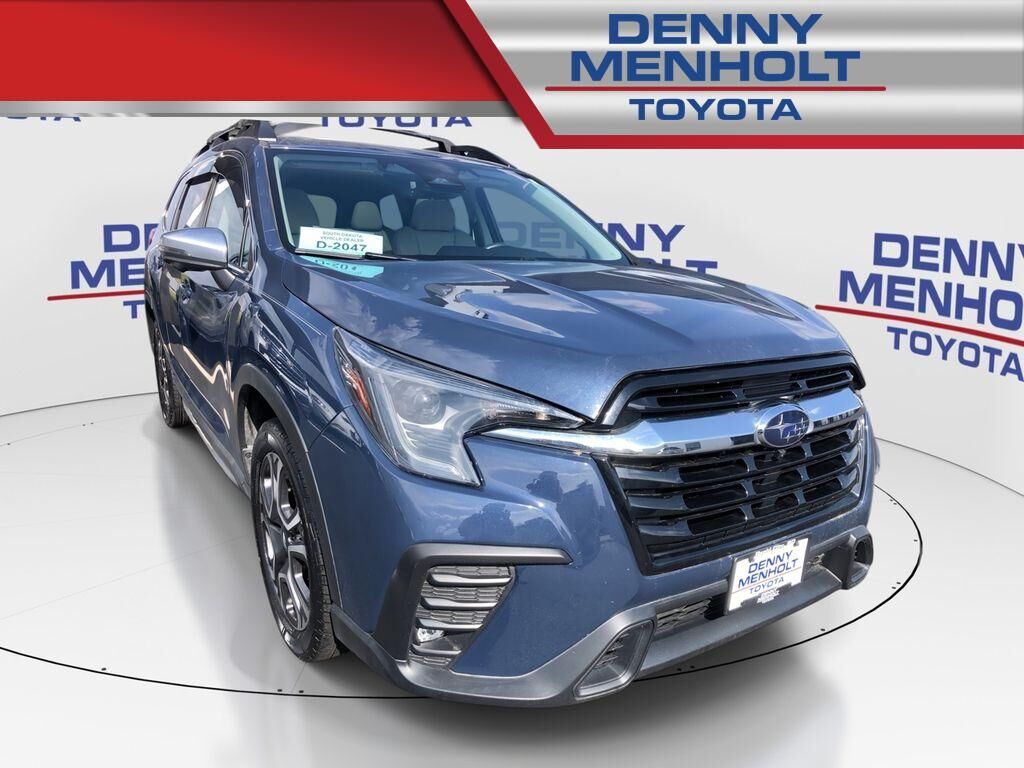 2023 Subaru Ascent — photo 1 of 13