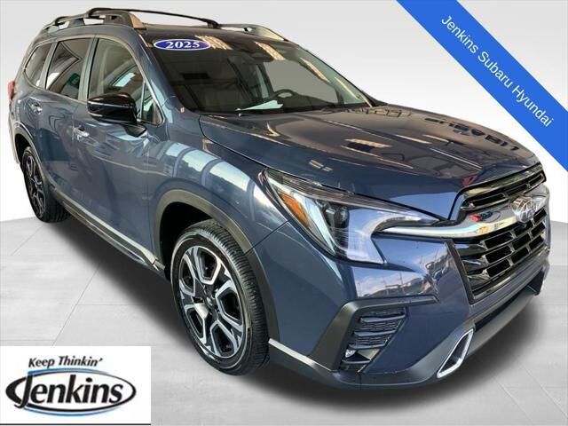 2025 Subaru Ascent Touring — photo 1 of 13