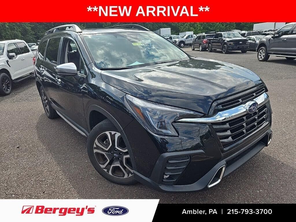 2023 Subaru Ascent Touring — photo 1 of 1