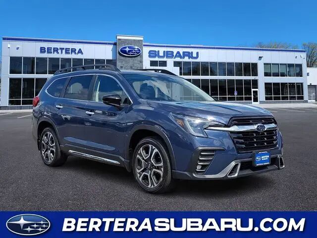 2024 Subaru Ascent Touring — photo 1 of 13