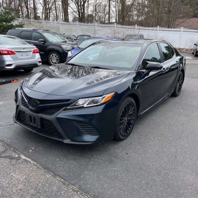 2018 Toyota Camry SE