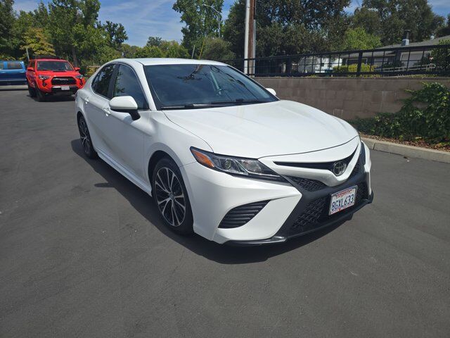 2019 Toyota Camry SE