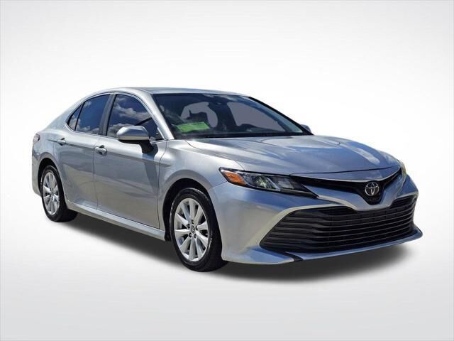 2019 Toyota Camry LE — photo 1 of 13