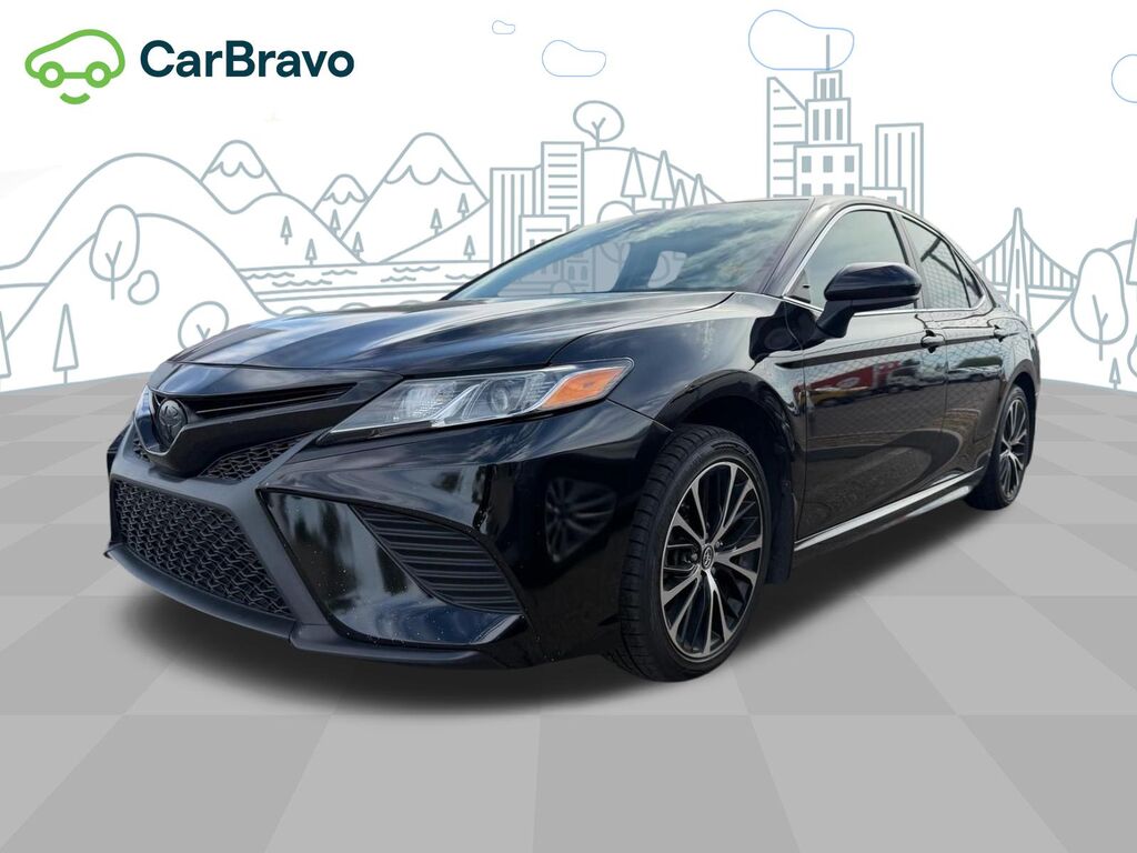2018 Toyota Camry SE — photo 1 of 7