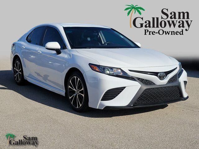 2018 Toyota Camry SE