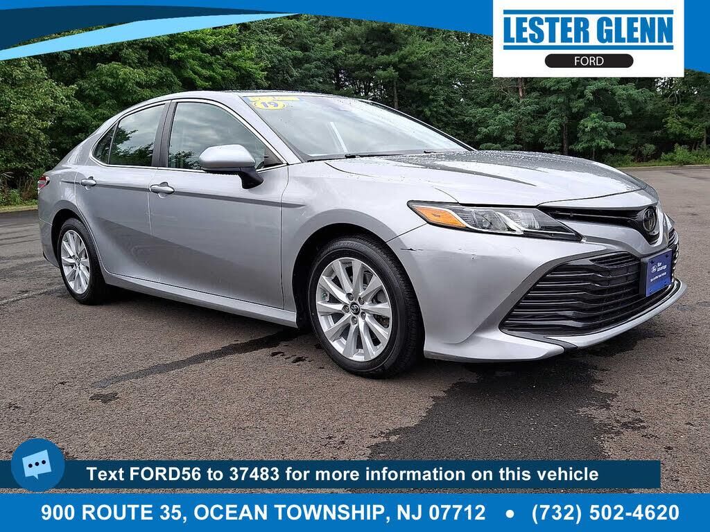 2019 Toyota Camry LE — photo 1 of 1