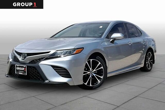 2018 Toyota Camry SE