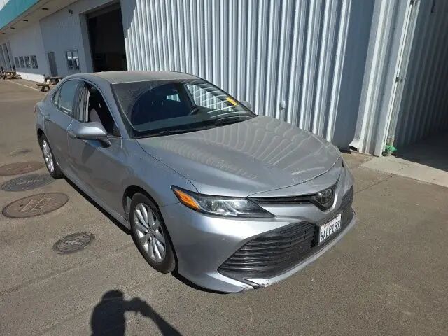 2019 Toyota Camry LE — photo 1 of 5