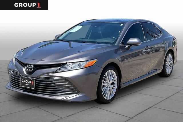 2019 Toyota Camry SE