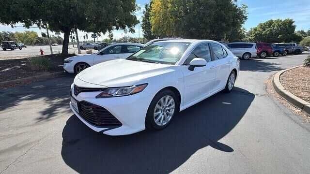 2019 Toyota Camry SE