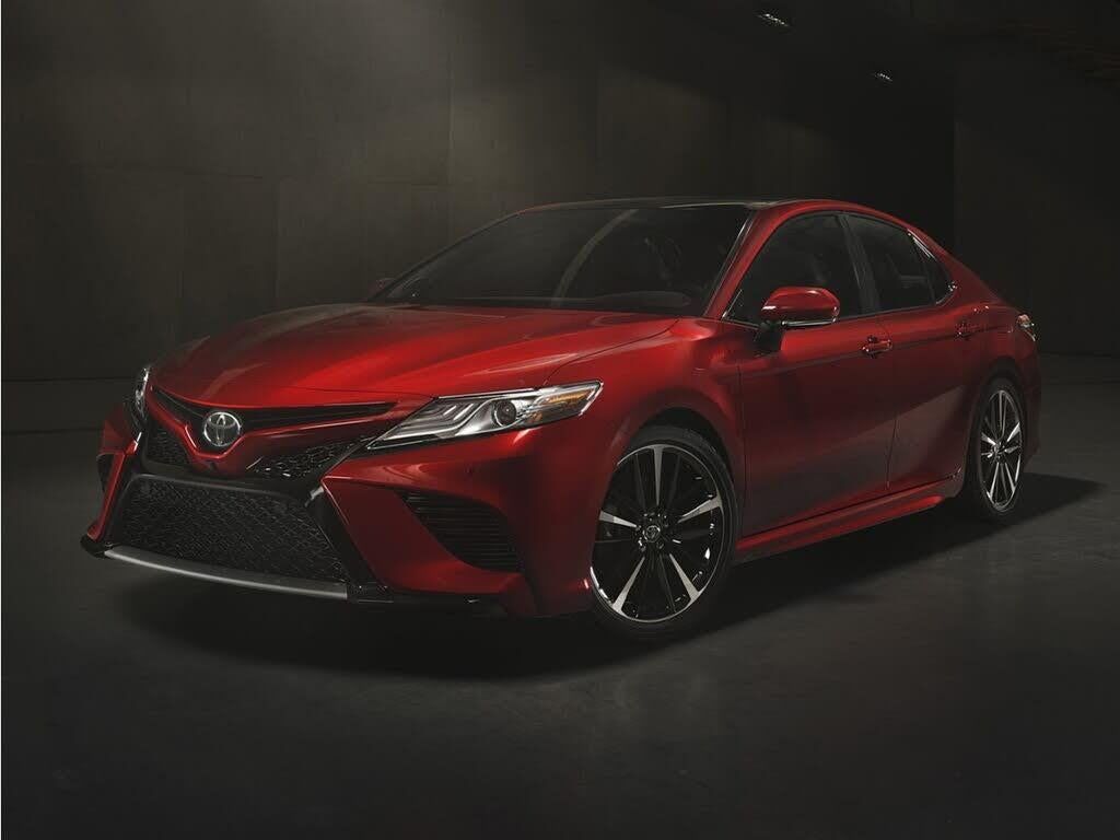 2019 Toyota Camry SE — photo 1 of 1