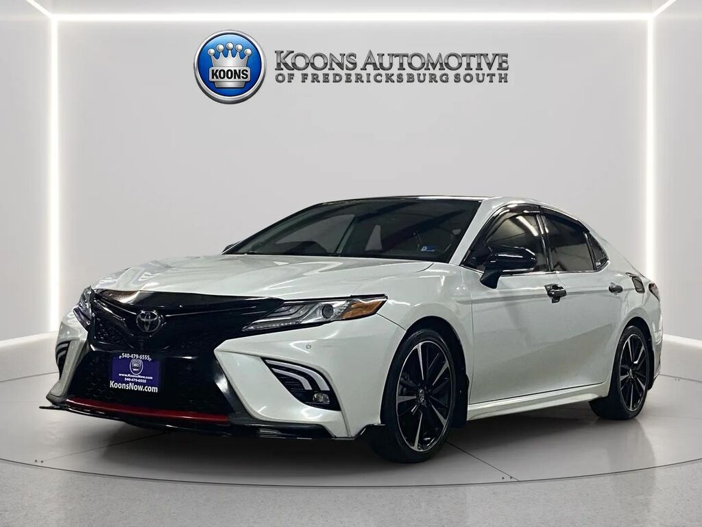 2019 Toyota Camry XSE — photo 1 of 13