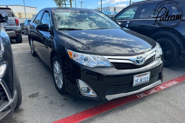 2014 Toyota Camry Hybrid XLE