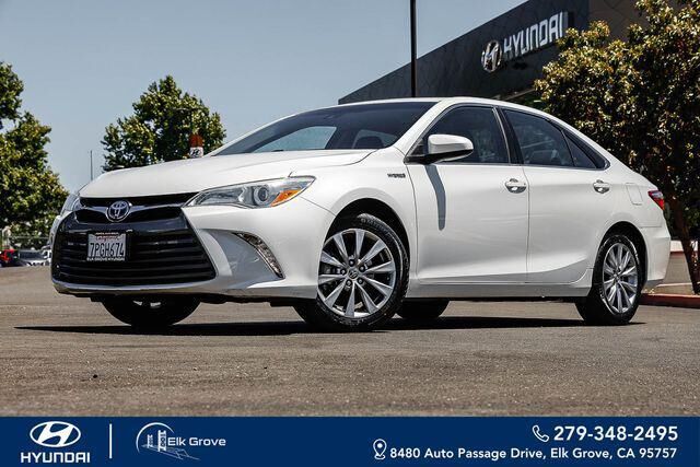2016 Toyota Camry Hybrid XLE