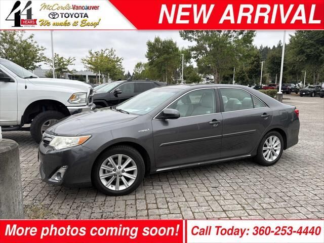 2013 Toyota Camry Hybrid XLE — photo 1 of 4