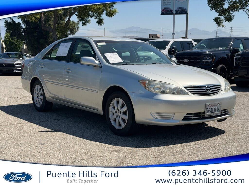 2006 Toyota Camry LE — photo 1 of 1