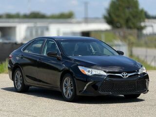 2017 Toyota Camry SE Sedan 4D