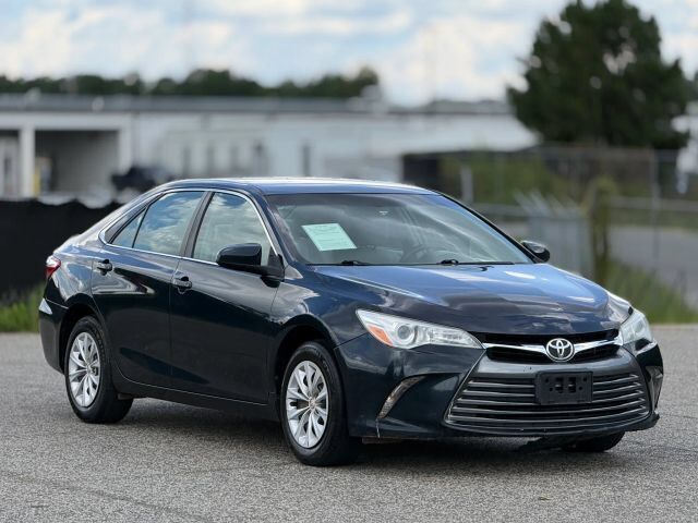 2017 Toyota Camry LE Sedan 4D