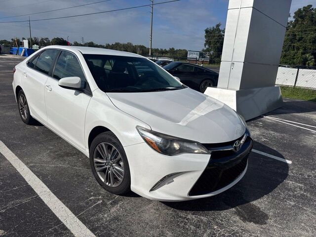 2017 Toyota Camry SE