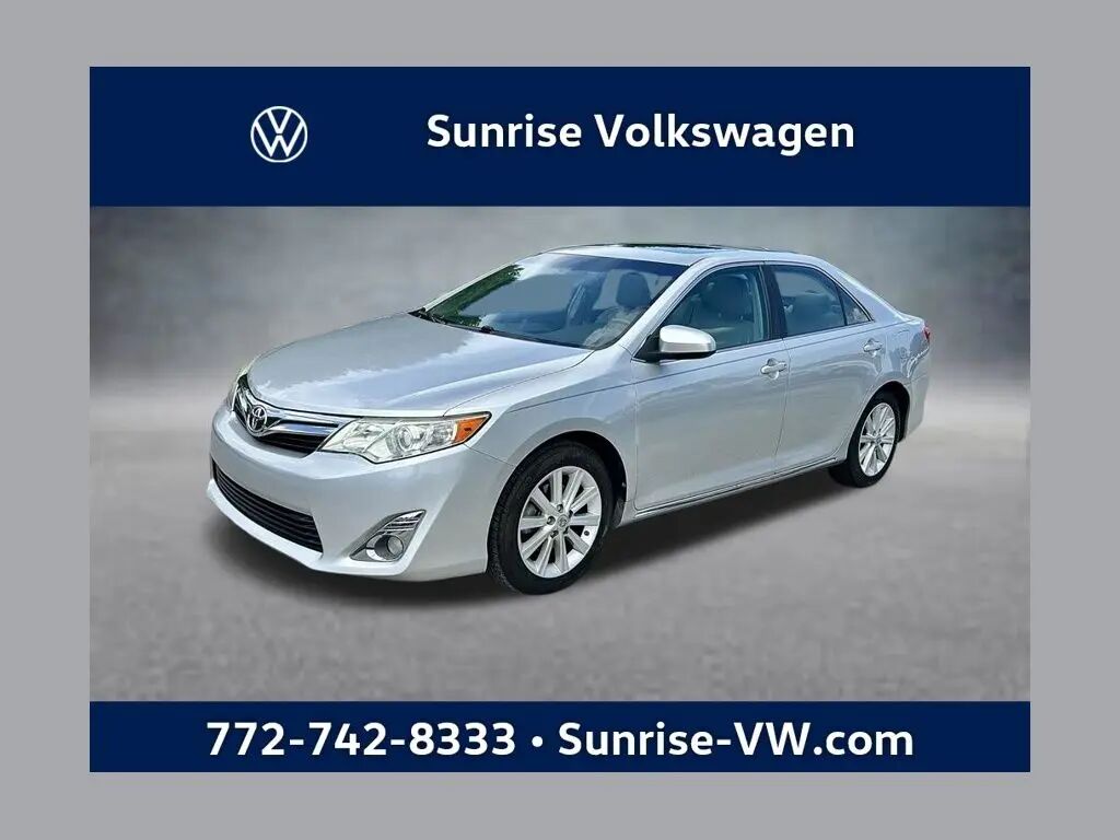 2014 Toyota Camry XLE — photo 1 of 13