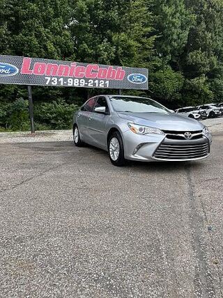 2017 Toyota Camry LE — photo 1 of 13