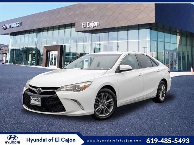 2015 Toyota Camry SE — photo 1 of 13