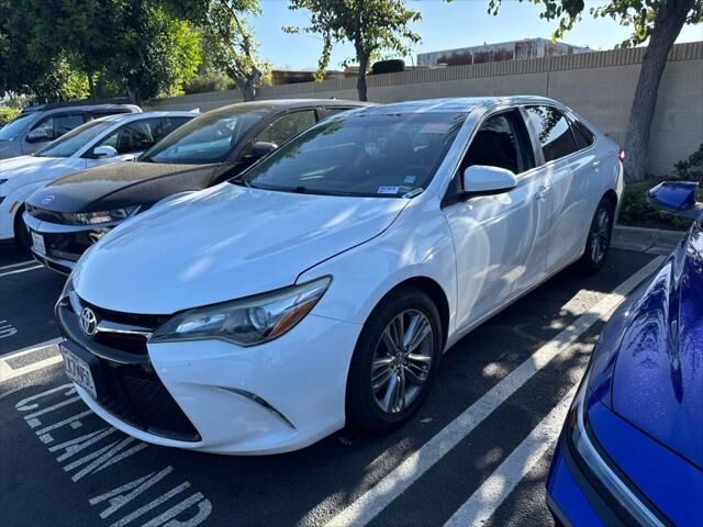 2015 Toyota Camry SE