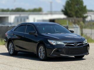 2016 Toyota Camry SE Sedan 4D
