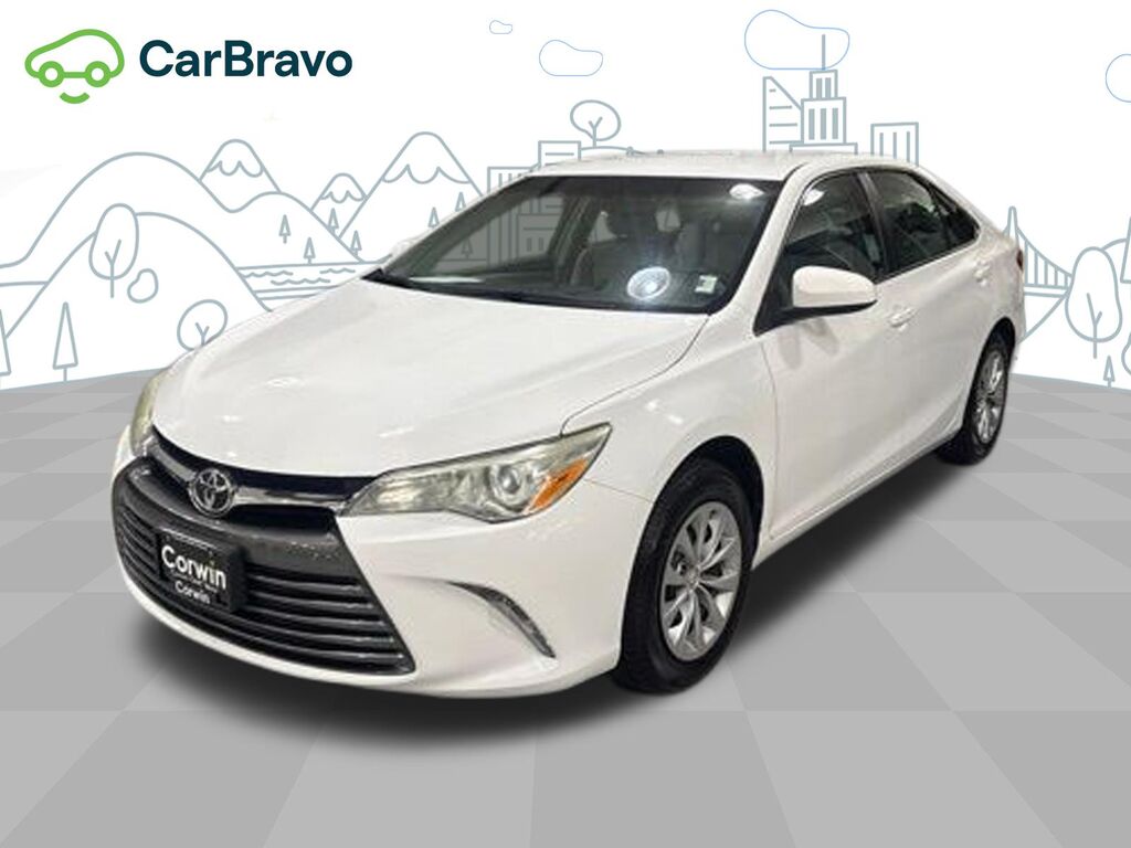 2017 Toyota Camry LE — photo 1 of 6