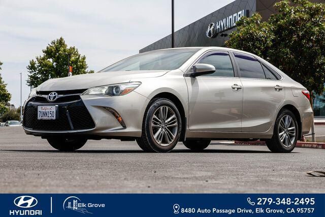 2017 Toyota Camry SE
