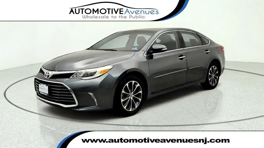 2016 Toyota Avalon XLE — photo 1 of 4