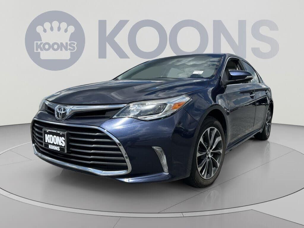 2016 Toyota Avalon Limited — photo 1 of 1