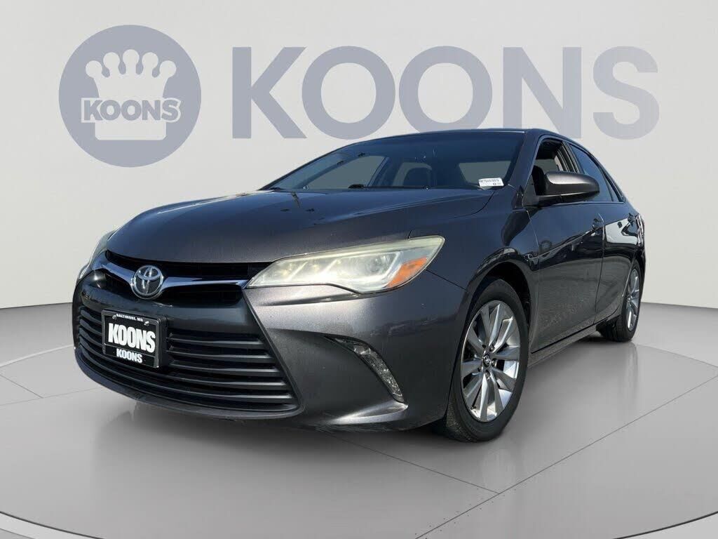 2016 Toyota Camry XSE V6 — photo 1 of 1