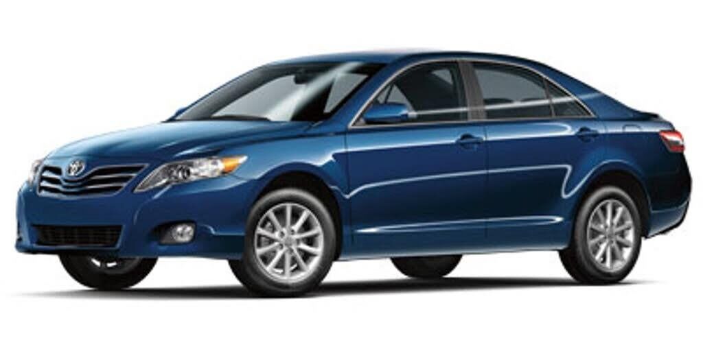 2011 Toyota Camry XLE V6 — photo 1 of 2
