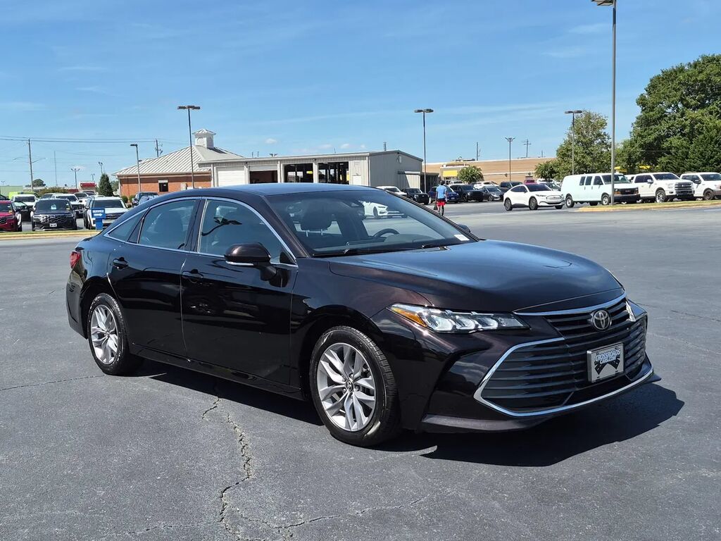 2019 Toyota Avalon XLE — photo 1 of 13