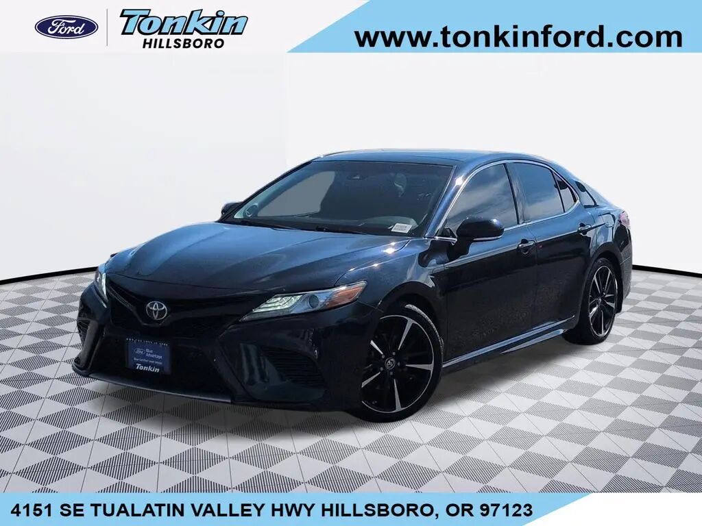 2018 Toyota Camry XLE V6 — photo 1 of 13
