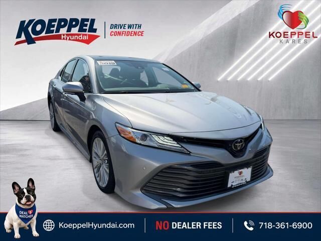 2019 Toyota Camry XLE V6 — photo 1 of 13