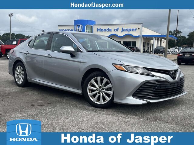 2020 Toyota Camry LE Auto (Natl)