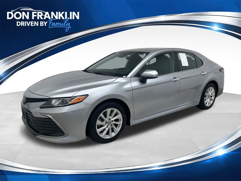 2022 Toyota Camry LE — photo 1 of 13