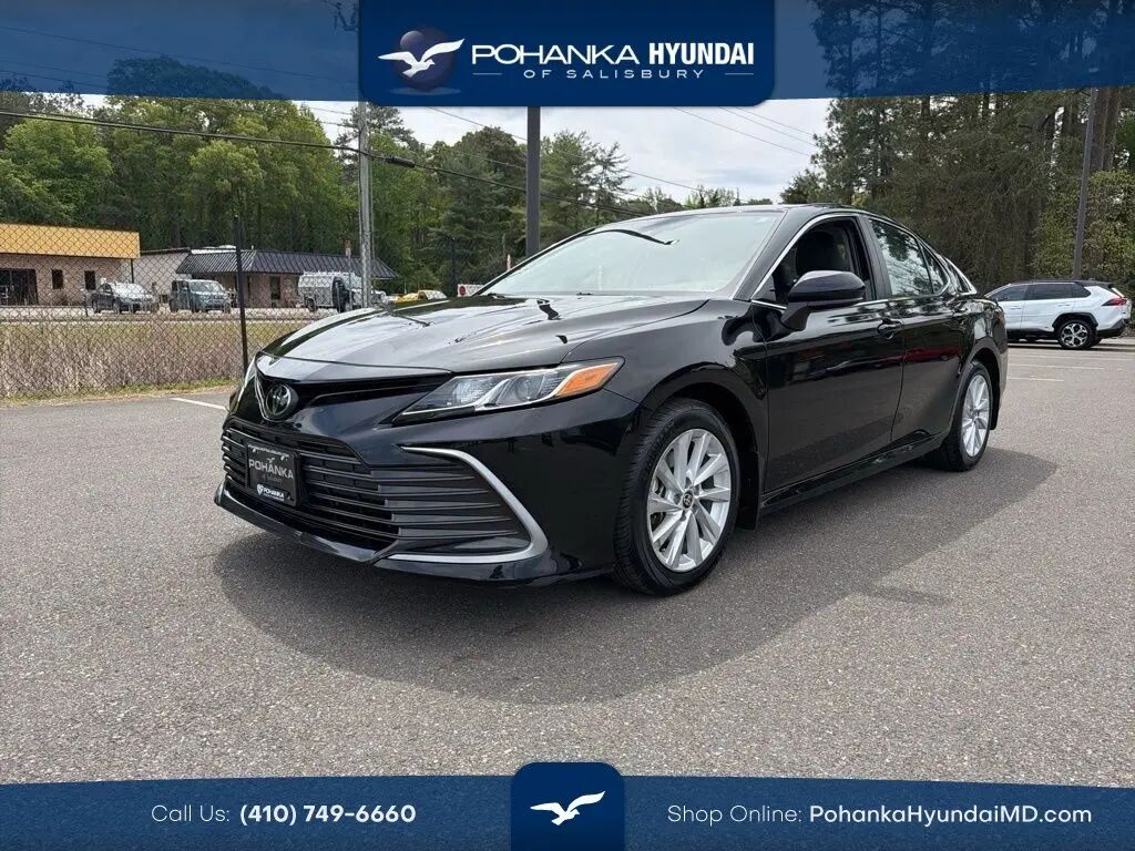 2024 Toyota Camry LE — photo 1 of 13