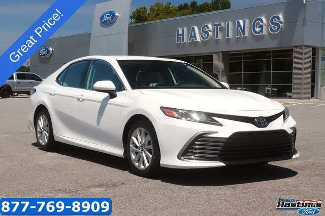 2023 Toyota Camry LE — photo 1 of 13