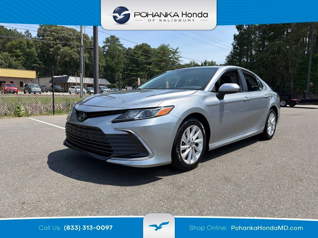 2024 Toyota Camry LE — photo 1 of 13