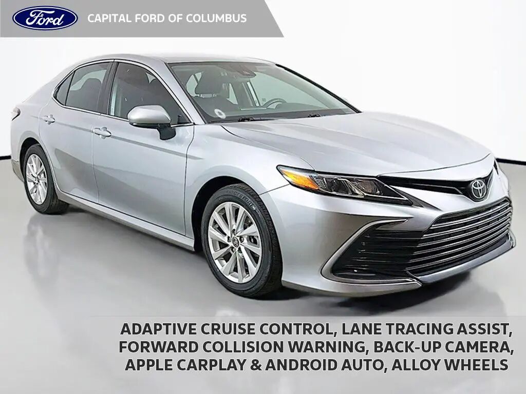 2023 Toyota Camry LE — photo 1 of 1