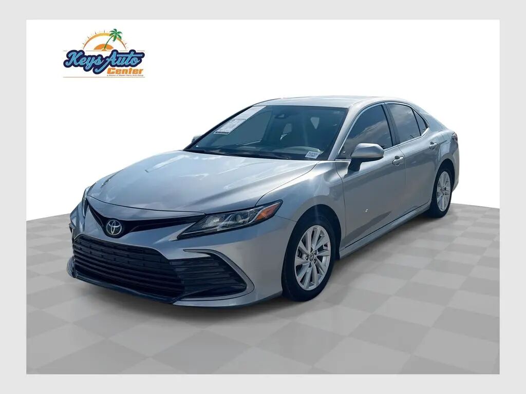 2024 Toyota Camry LE — photo 1 of 13