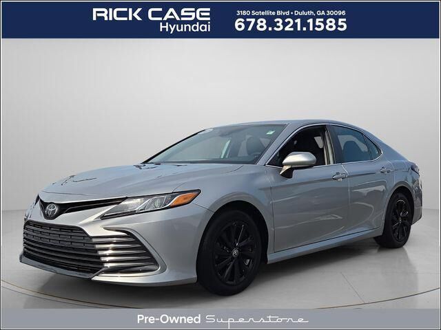 2022 Toyota Camry LE — photo 1 of 1