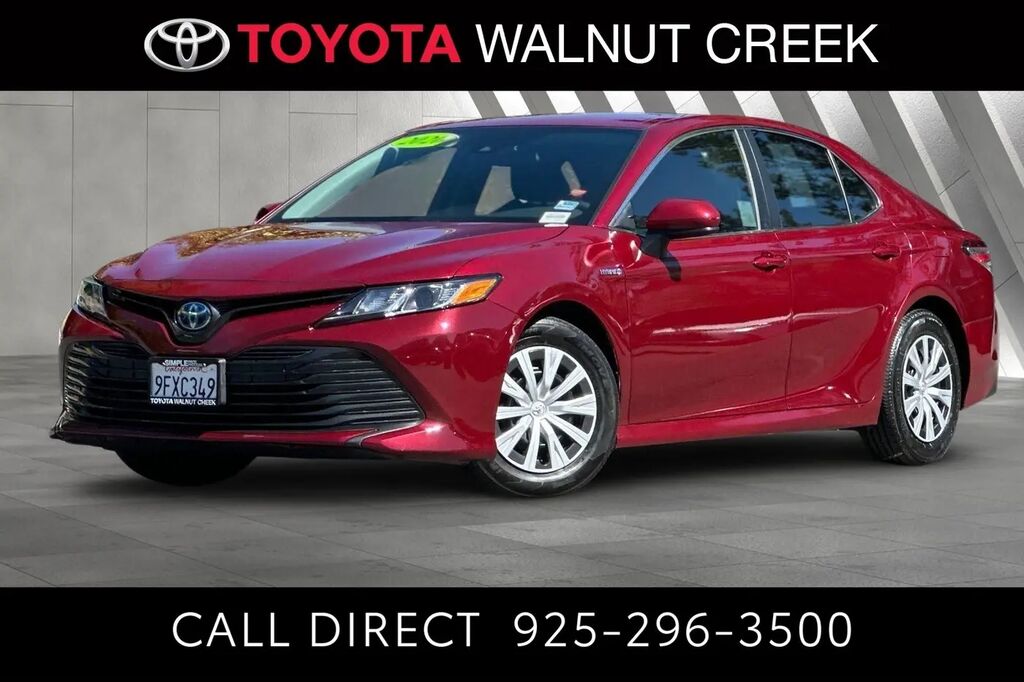 2020 Toyota Camry Hybrid LE