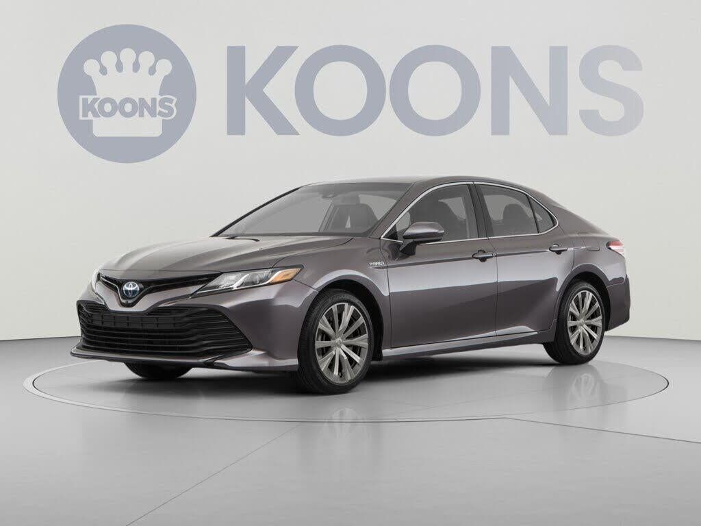 2020 Toyota Camry Hybrid LE — photo 1 of 1