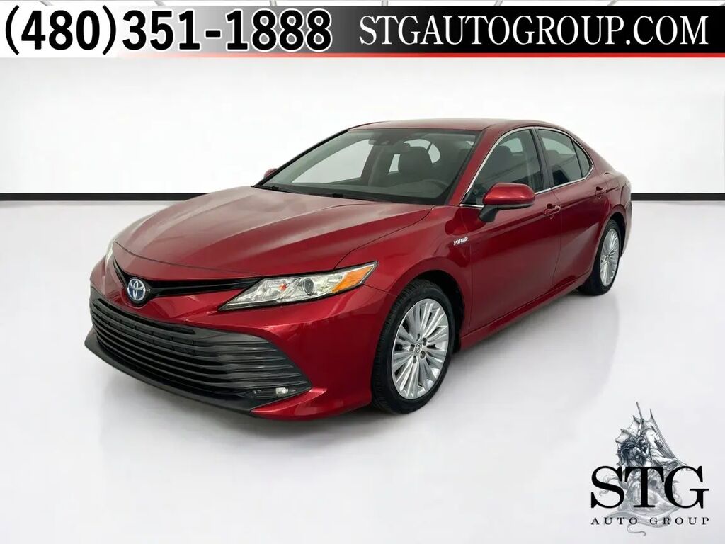 2021 Toyota Camry Hybrid LE — photo 1 of 13
