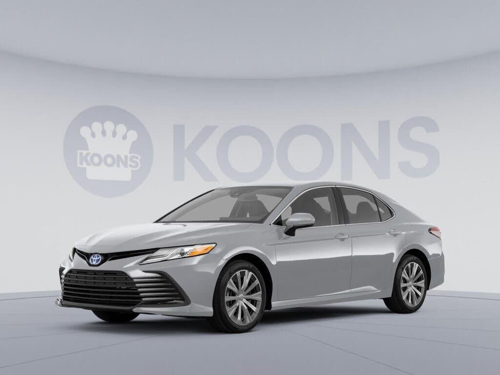 2023 Toyota Camry Hybrid LE — photo 1 of 1