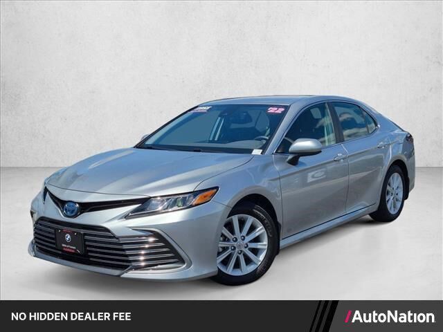 2022 Toyota Camry Hybrid LE